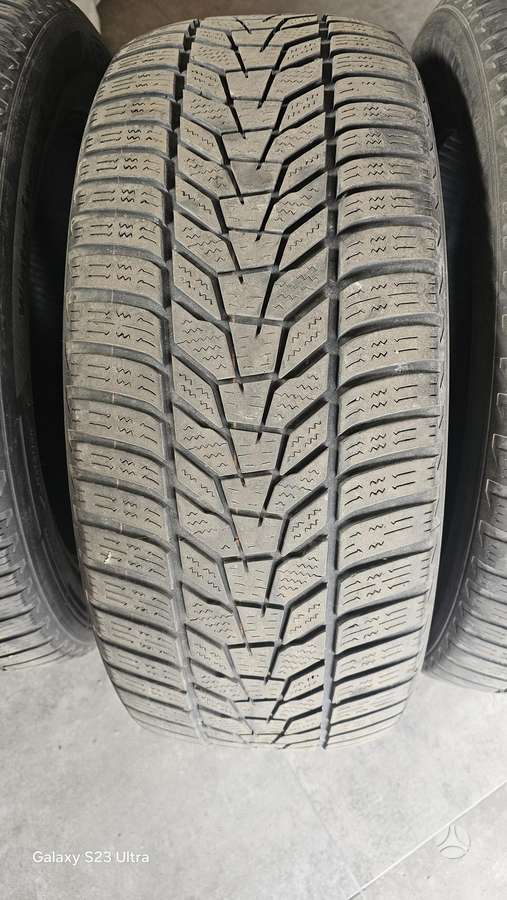 Hankook Icept evo3x, winter 235/55 R18