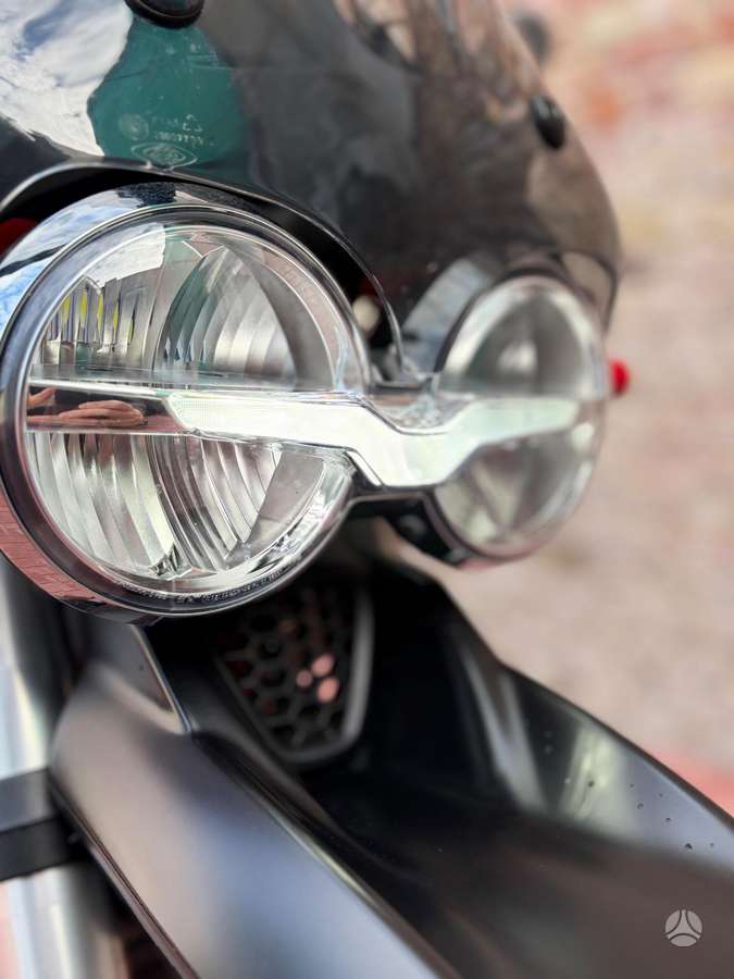 Moto Guzzi V85 TT  850cc, эндуро / adventure