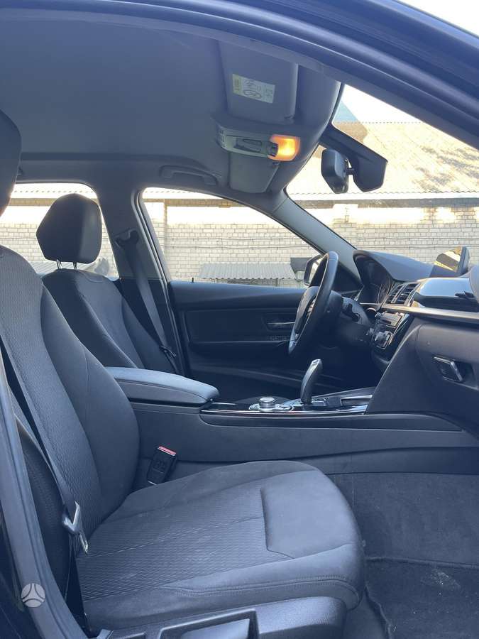 BMW 318, 2.0 l., Седан