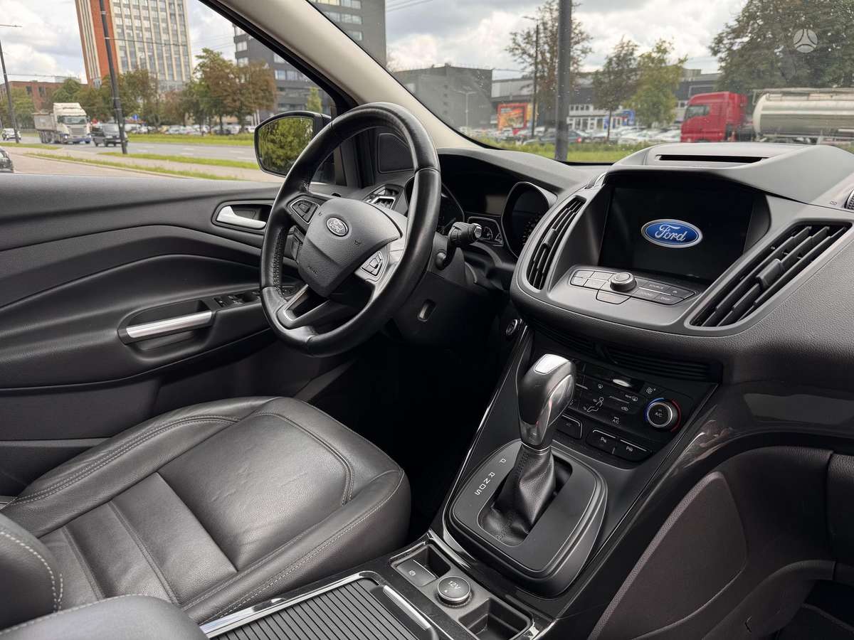 Ford Kuga, 2.0 l., off-road / crossover