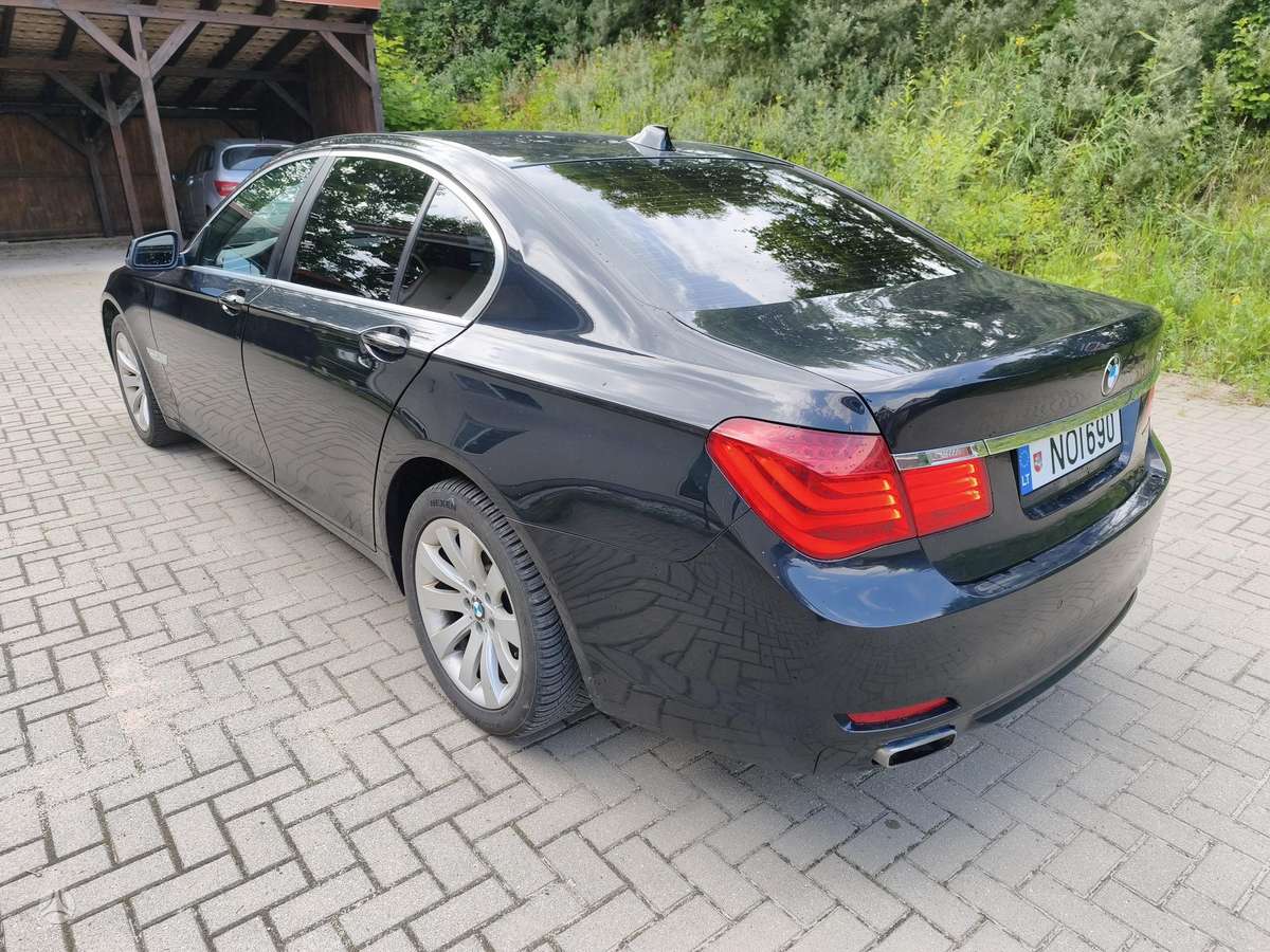 BMW 740, 3.0 l., Седан