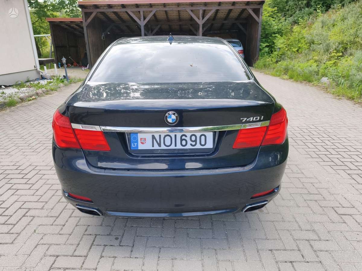 BMW 740, 3.0 l., Седан
