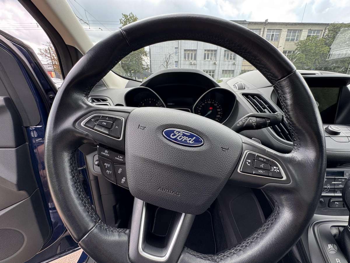 Ford Kuga, 2.0 l., off-road / crossover