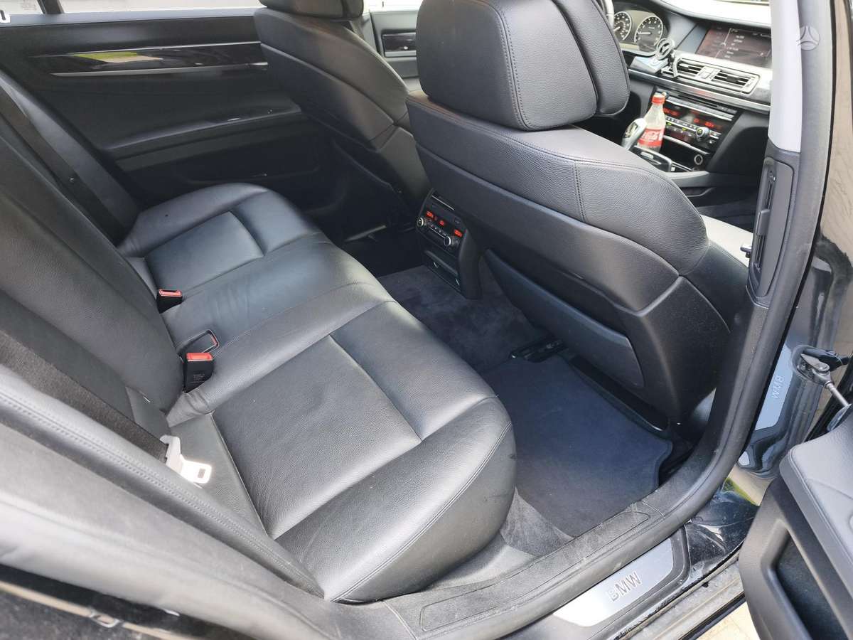 BMW 740, 3.0 l., Седан