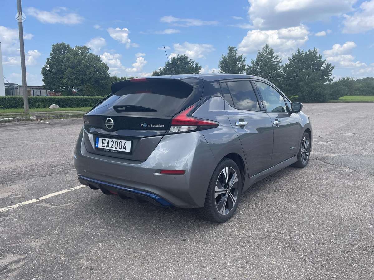 Nissan Leaf, Хэтчбек