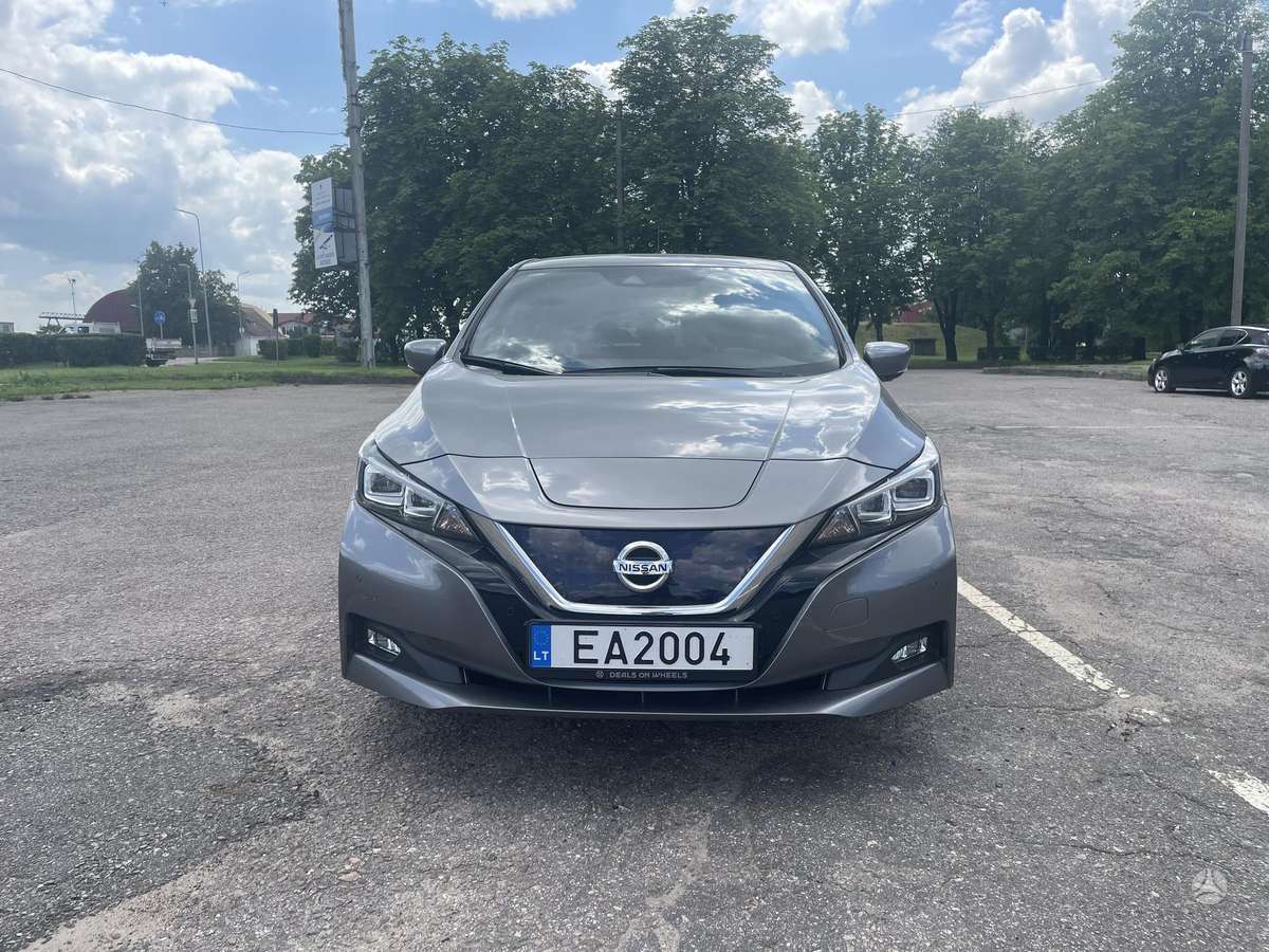 Nissan Leaf, Хэтчбек