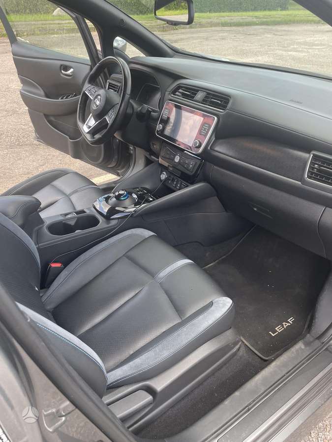Nissan Leaf, Хэтчбек