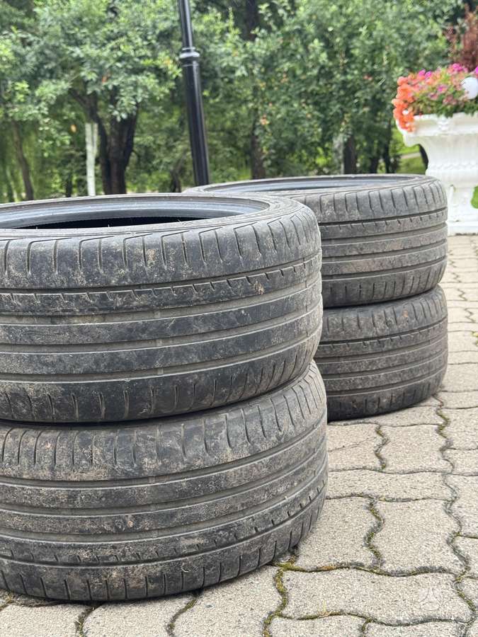 Kelly UHP, summer 235/45 R18