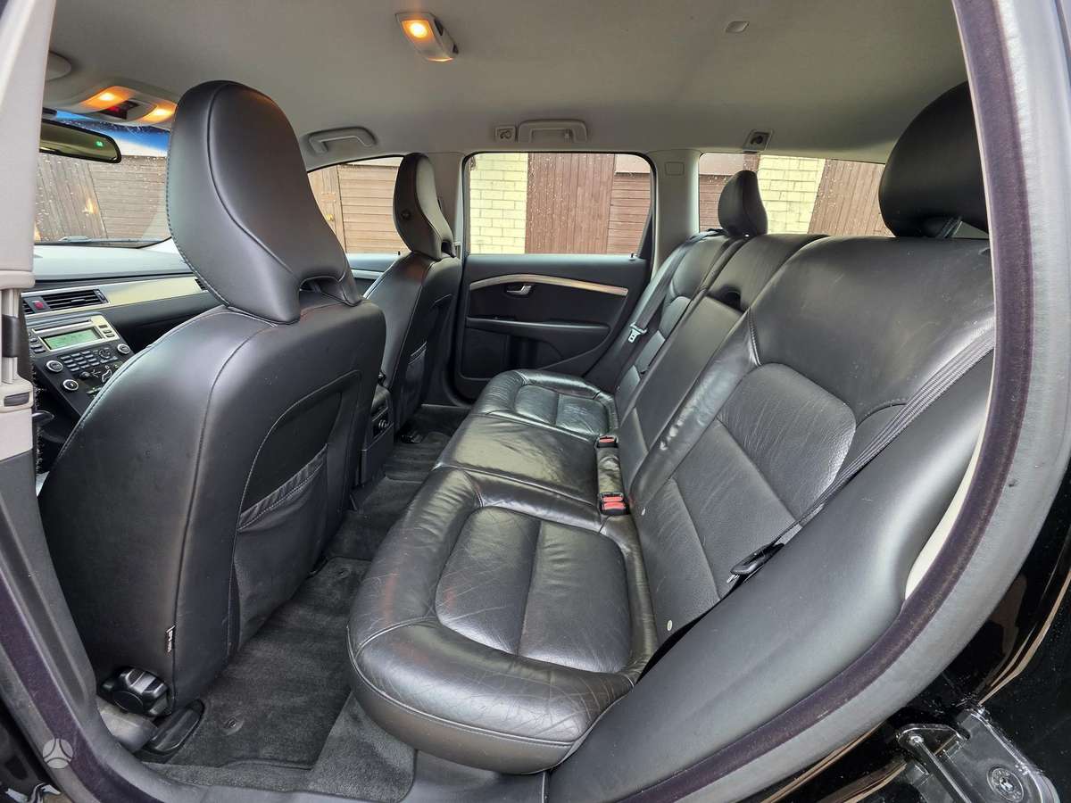 Volvo V70, 2.0 l., Универсал