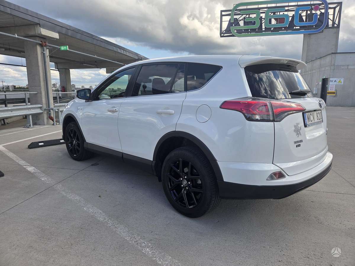 Toyota RAV4 - 5