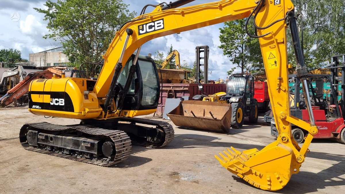 JCB JS 130LC, ekskavatoriai