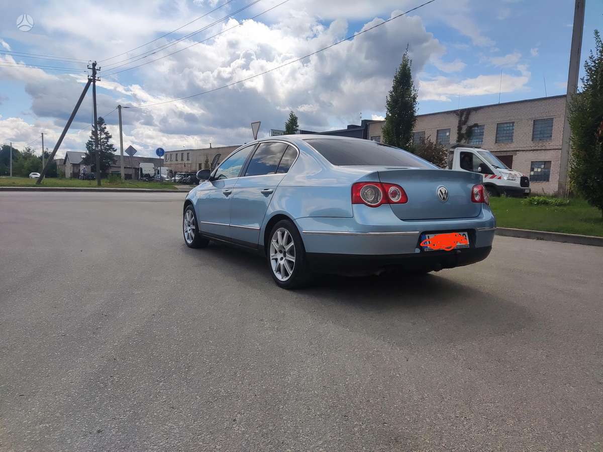 Volkswagen Passat - 2