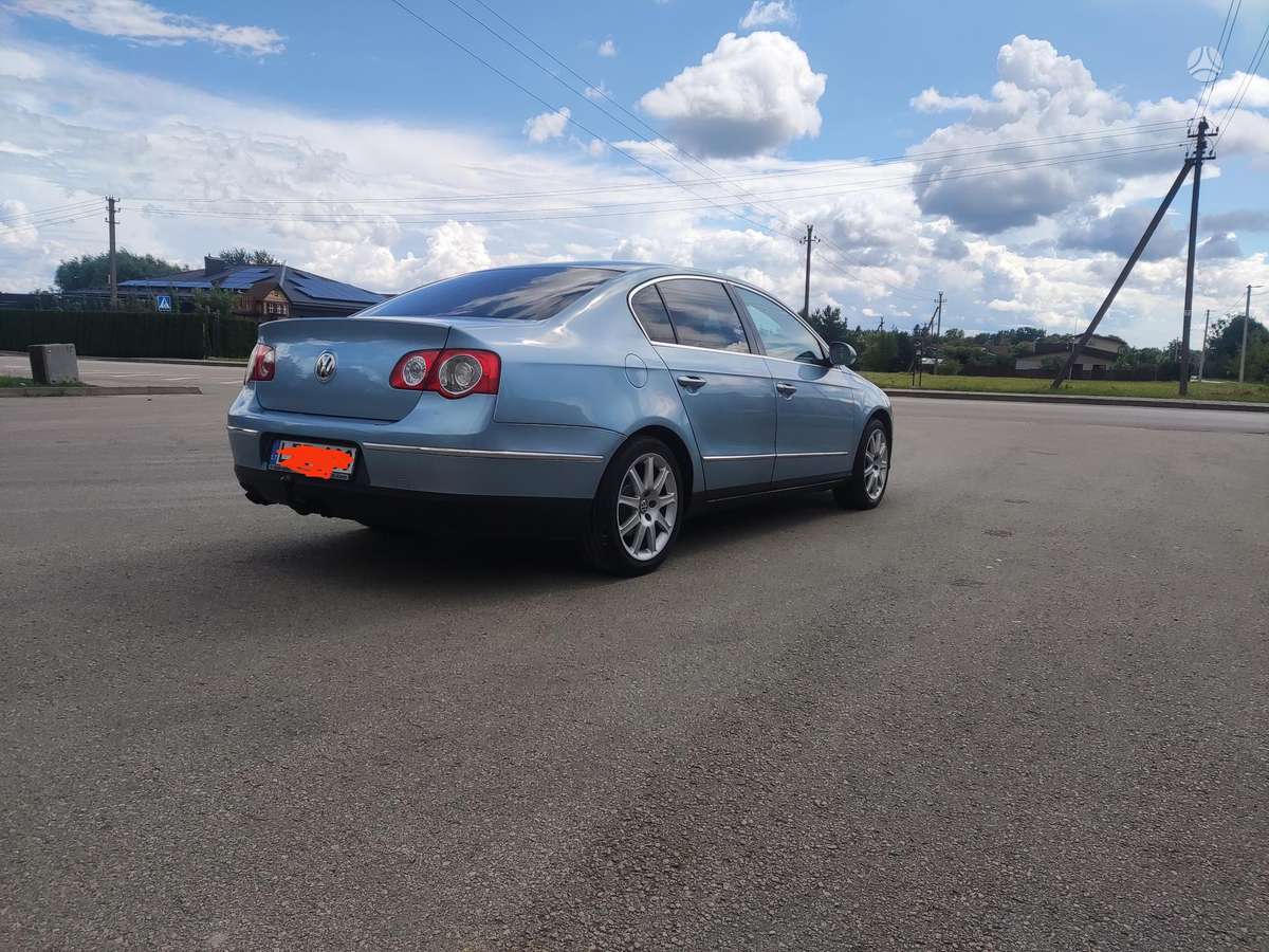 Volkswagen Passat - 4