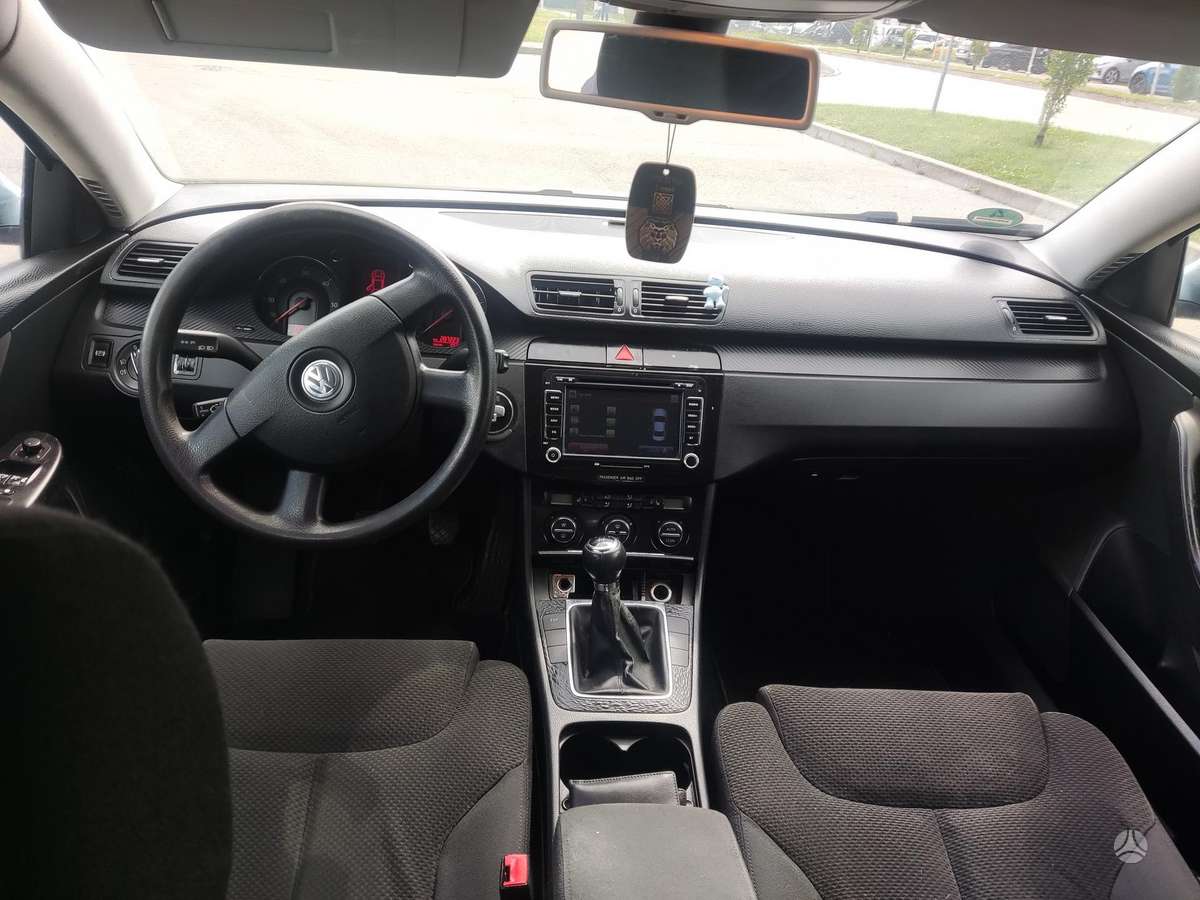 Volkswagen Passat - 7