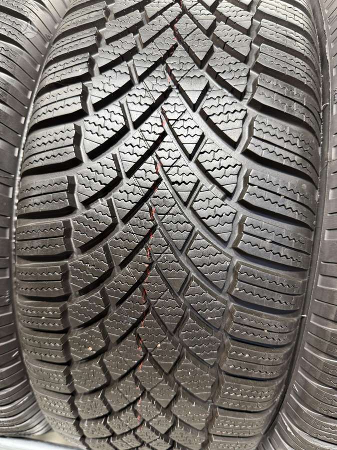 Bridgestone Blizzak lm005, winter 215/60 R16