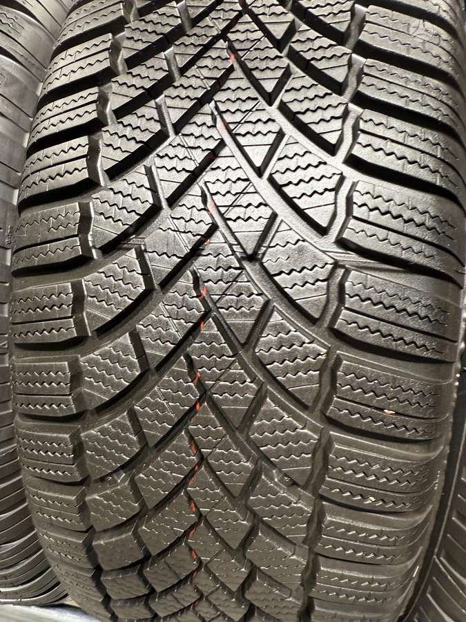 Bridgestone Blizzak lm005, winter 215/60 R16