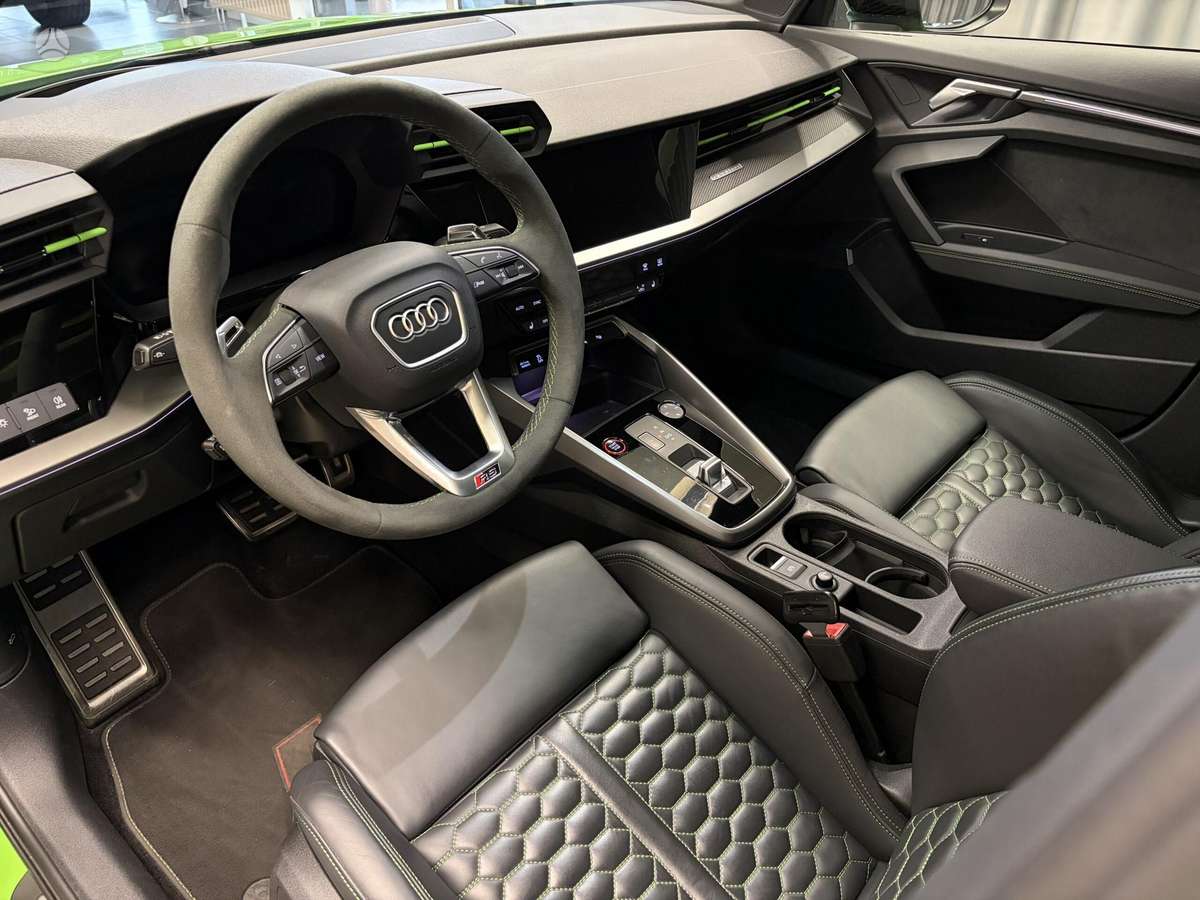 Audi RS 3, 2.5 l., Седан