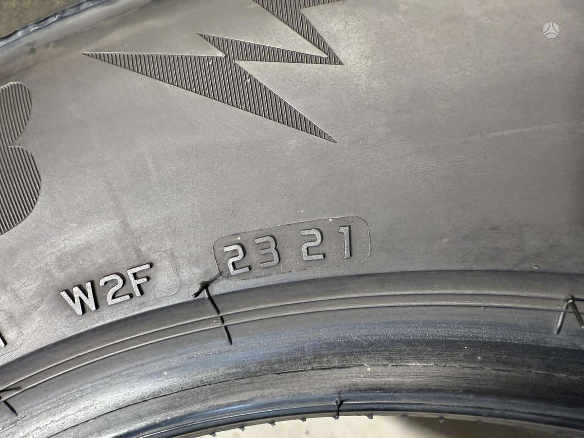 Bridgestone Blizzak lm005, winter 215/60 R16
