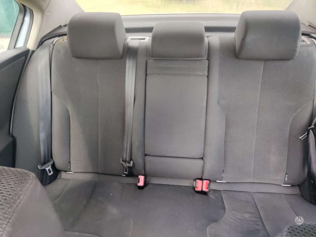 Volkswagen Passat - 8