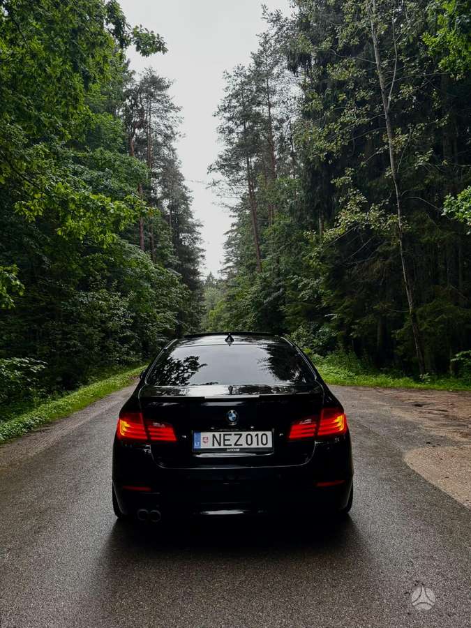 BMW 528, 2.0 l., Седан