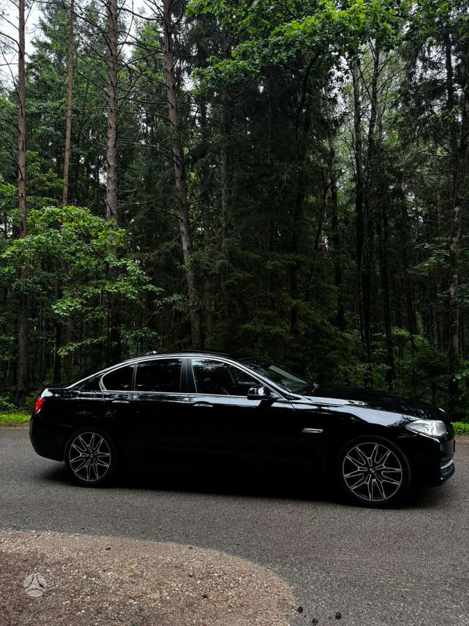 BMW 528, 2.0 l., Седан