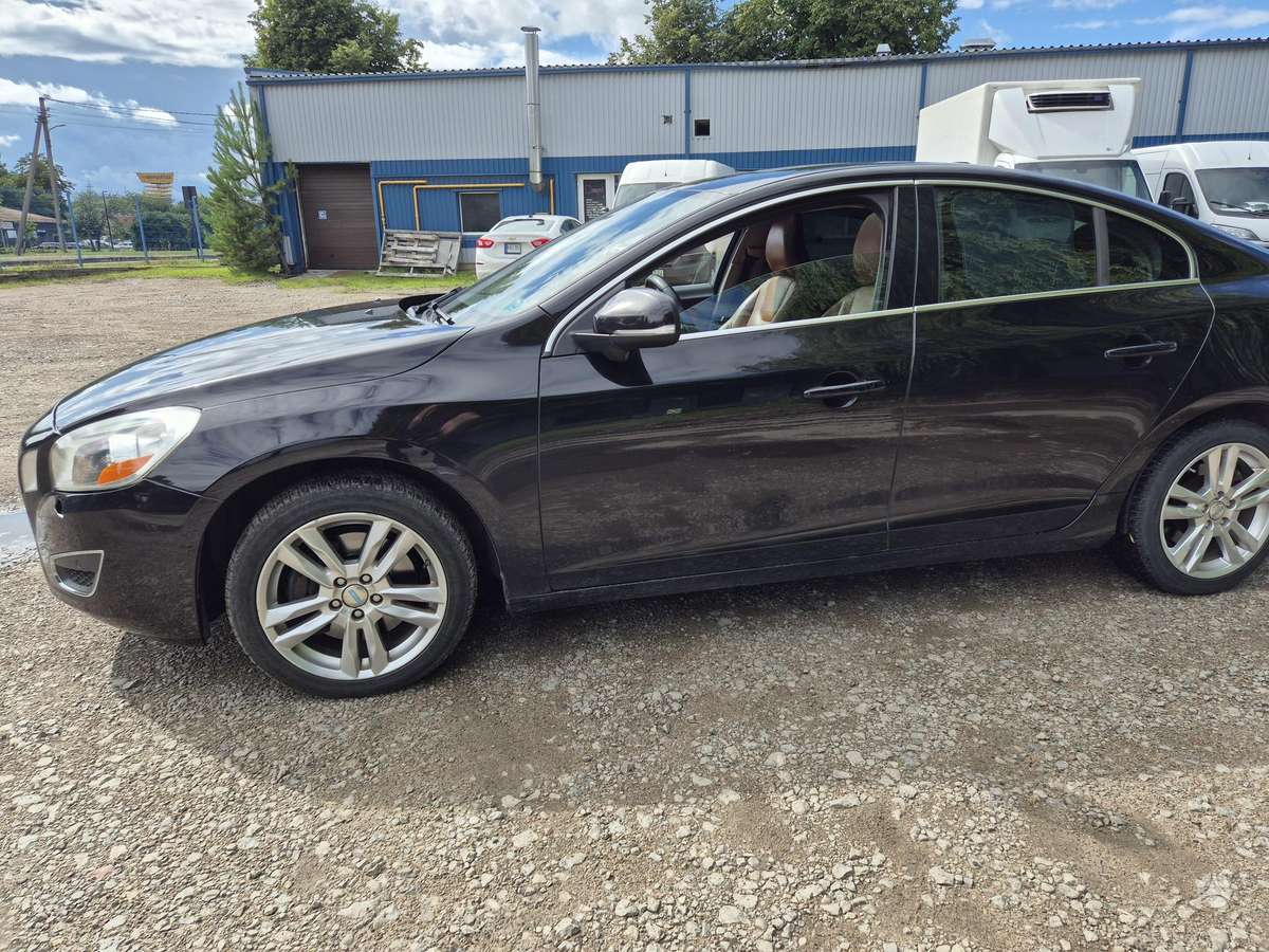 Volvo S60, 2.5 l., Седан