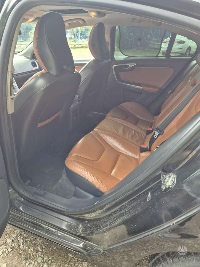 Volvo S60, 2.5 l., Седан
