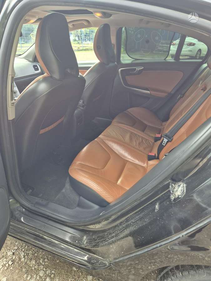 Volvo S60 - 11
