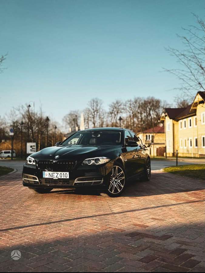 BMW 528, 2.0 l., Седан