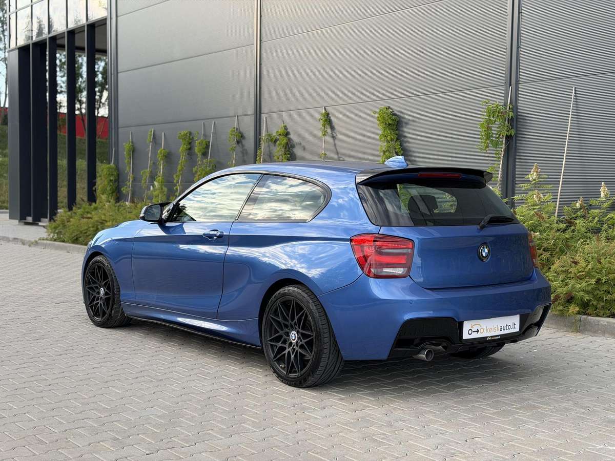 BMW 120, 2.0 l., hatchback