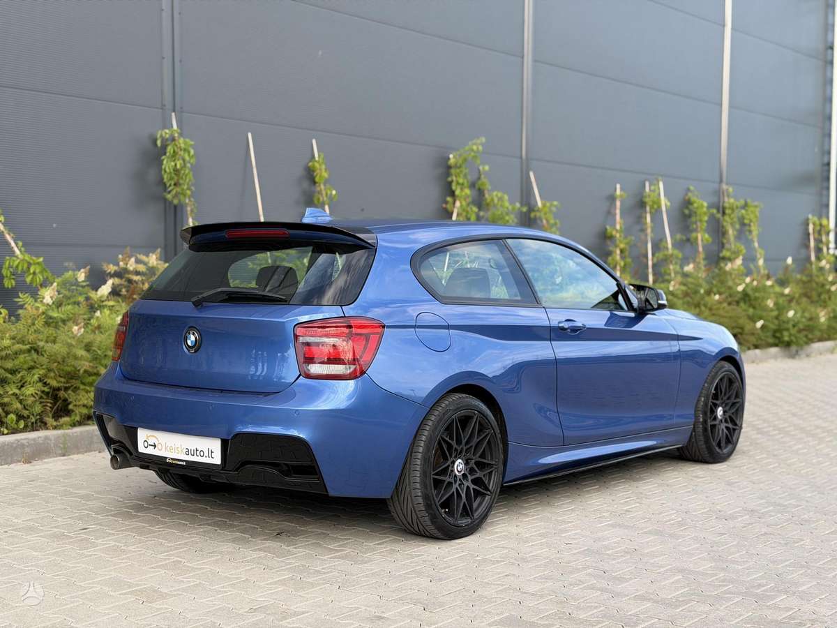 BMW 120, 2.0 l., hatchback
