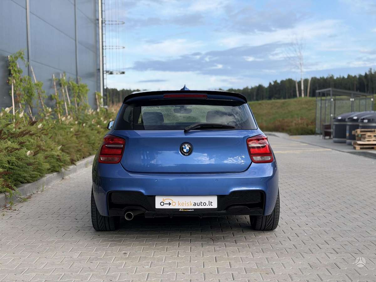 BMW 120, 2.0 l., hatchback