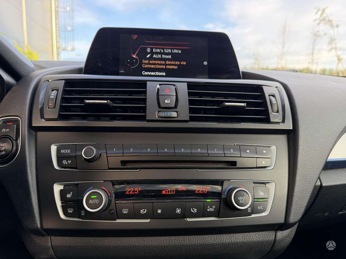 BMW 120, 2.0 l., hatchback