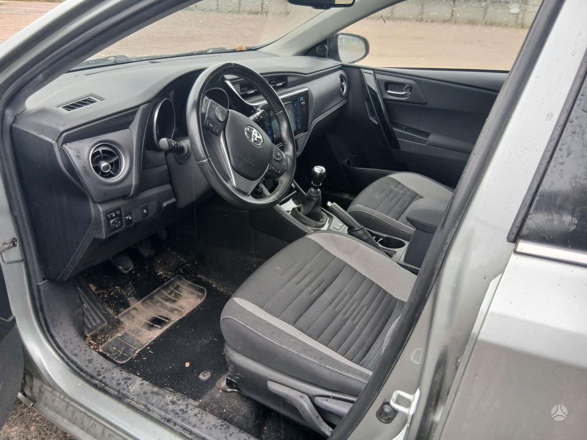 Toyota Auris, 1.3 l., hatchback