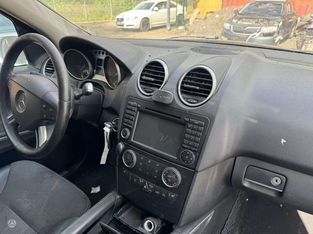 Mercedes-Benz ML klasė Pneumo pakaba