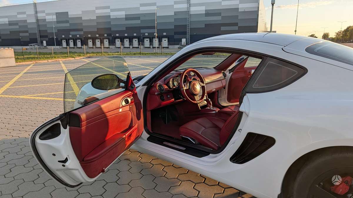 Porsche Cayman - 10