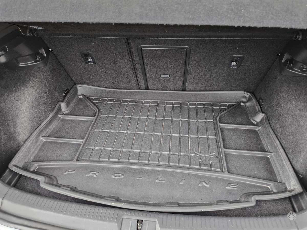 Volkswagen Golf - 4