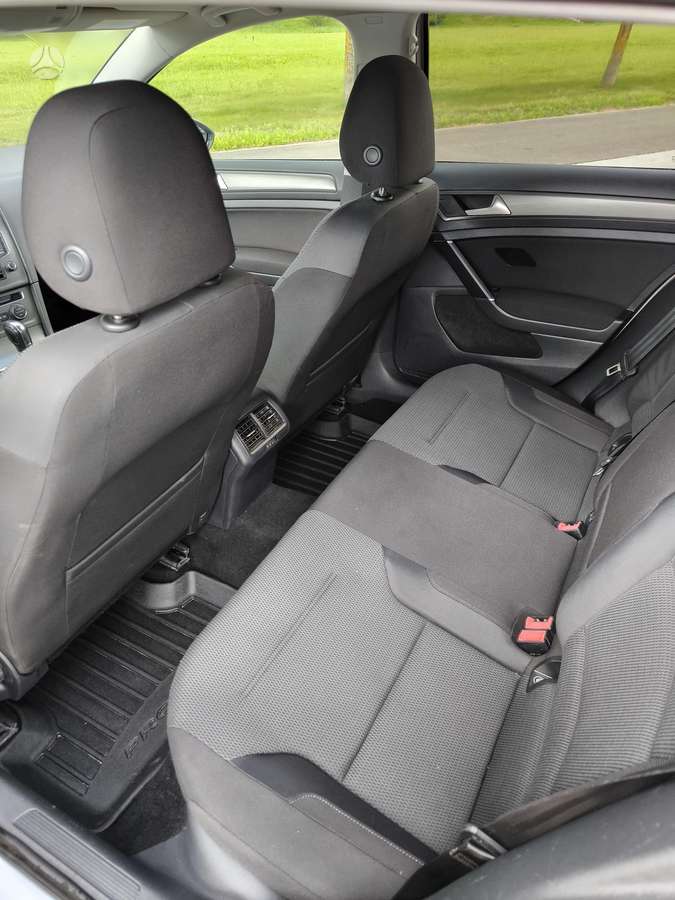 Volkswagen Golf - 7