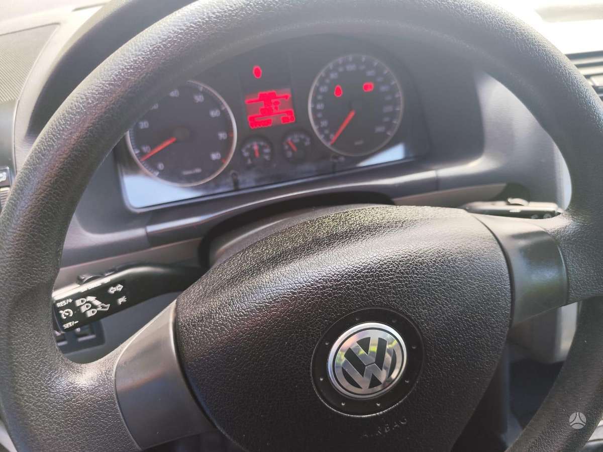 Volkswagen Touran - 6