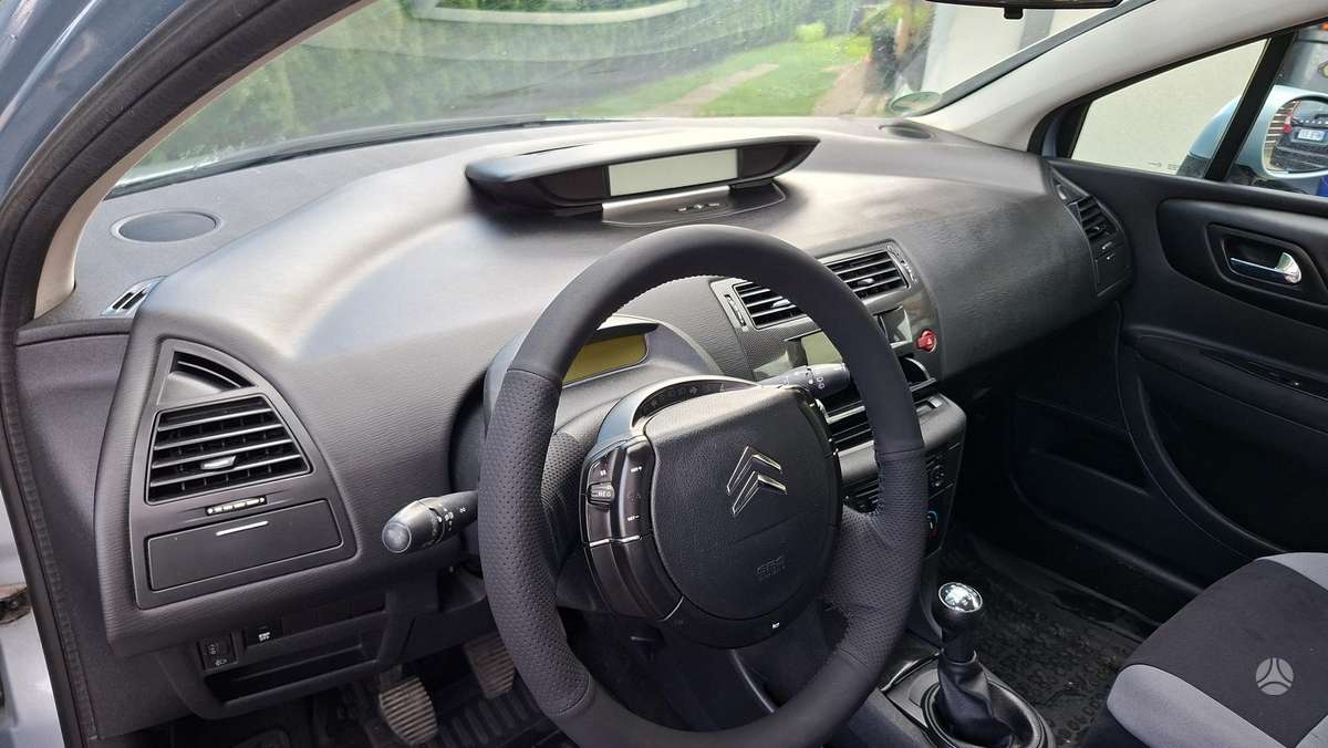 Citroen C4, 1.4 l., Хэтчбек