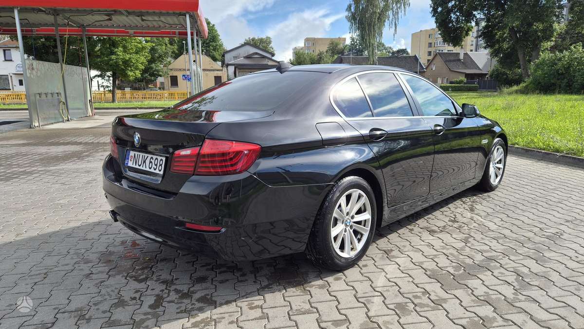 BMW 520, 2.0 l., Седан