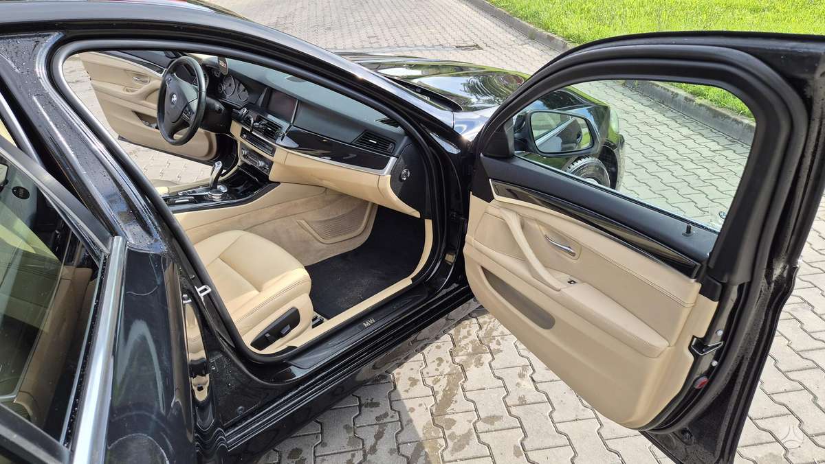 BMW 520, 2.0 l., Седан