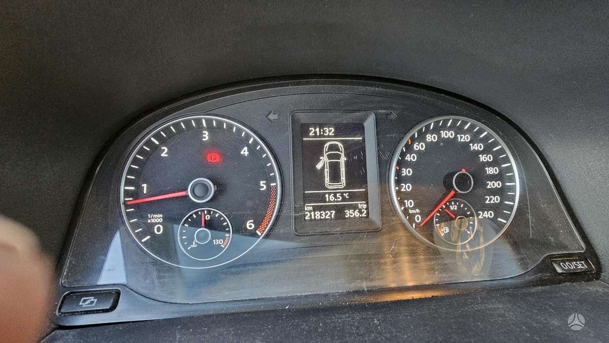 Volkswagen Caddy Maxi - 10