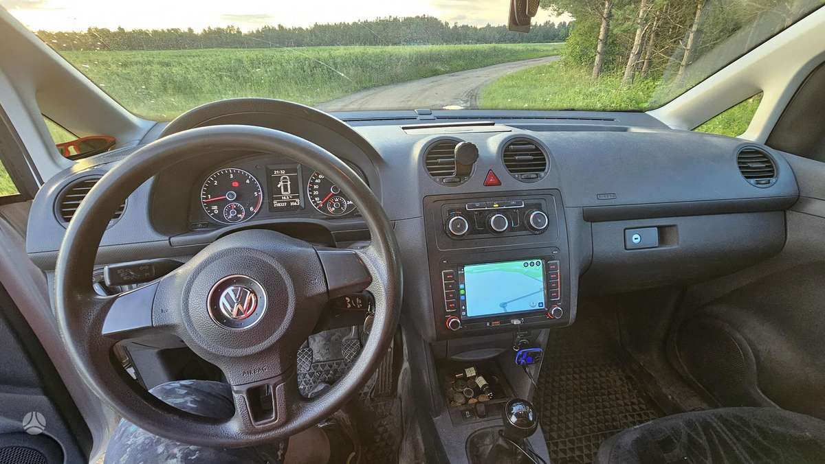 Volkswagen Caddy Maxi - 11