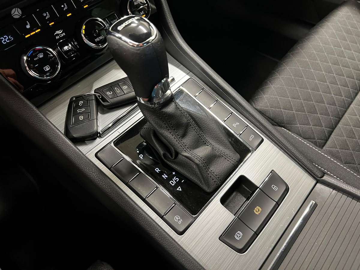 Skoda Superb, 1.5 l., Универсал