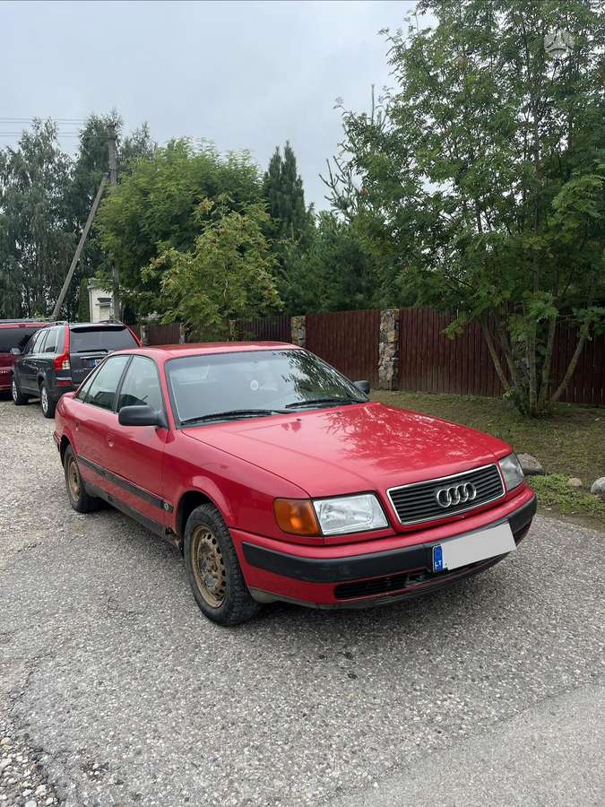 Audi 100, 2.4 l., Седан