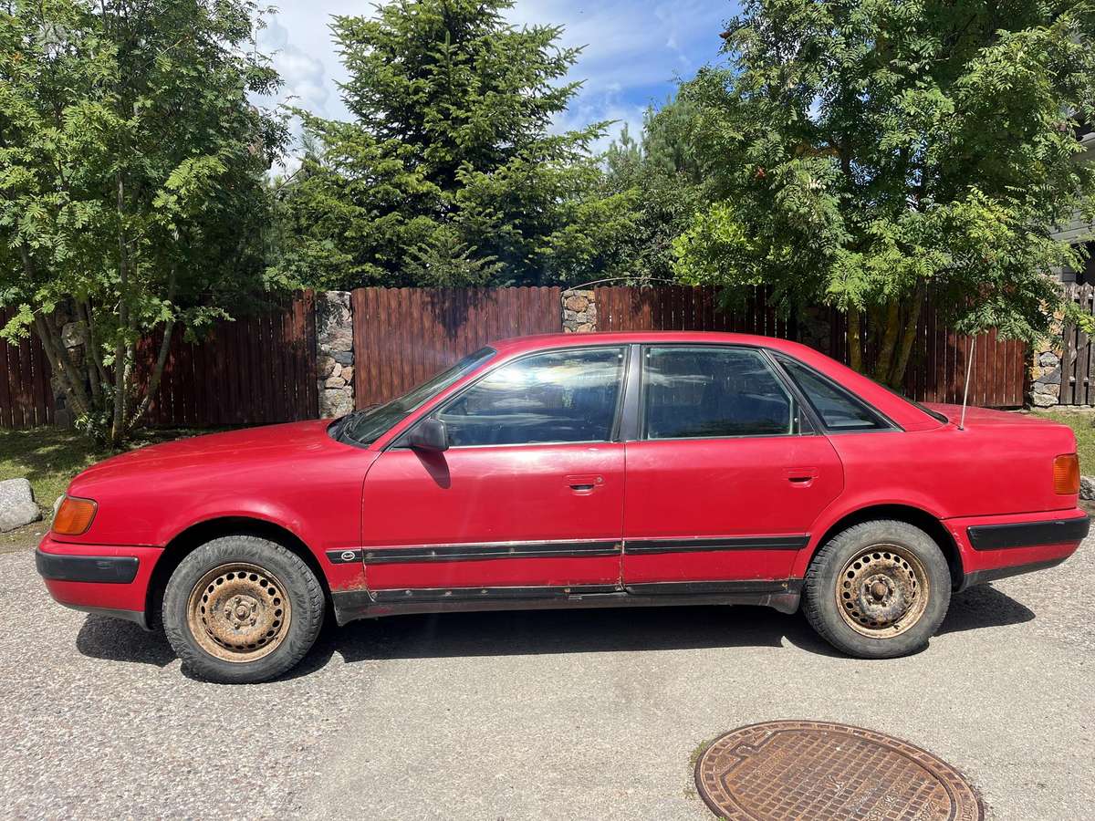 Audi 100, 2.4 l., Седан