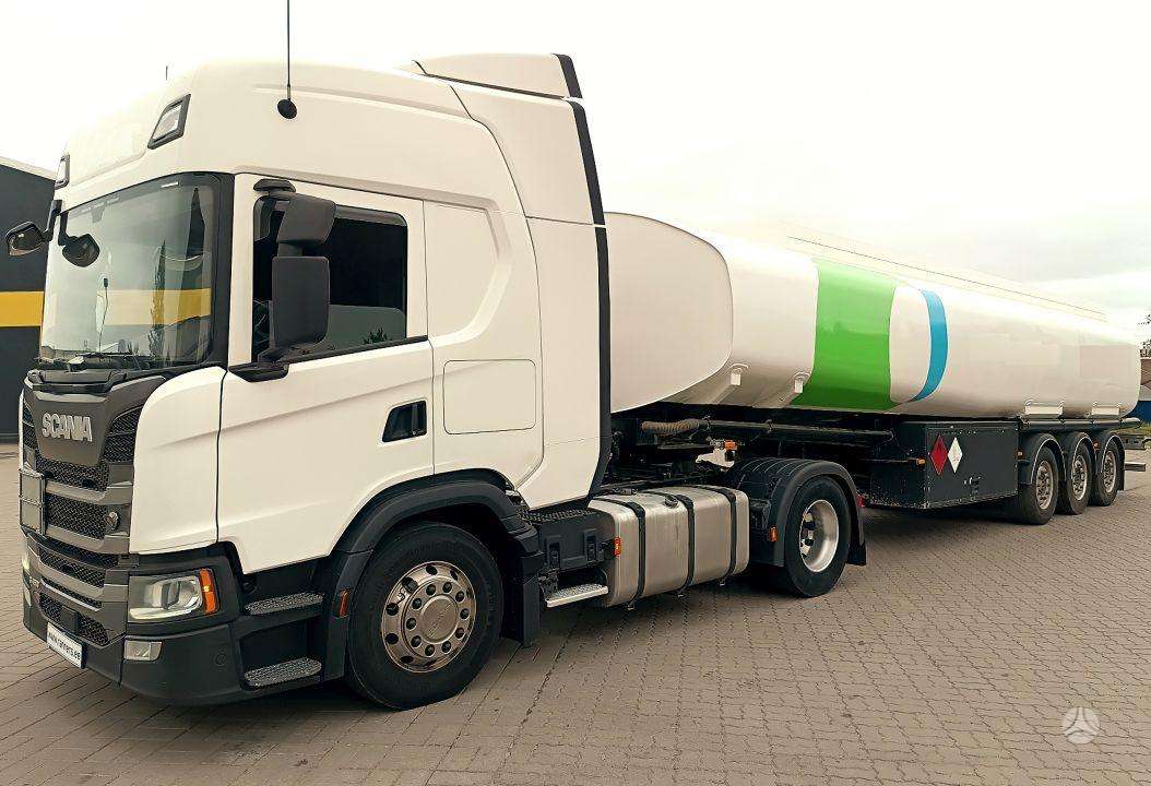 Scania G450 ADR + tank trailer, single sleeper