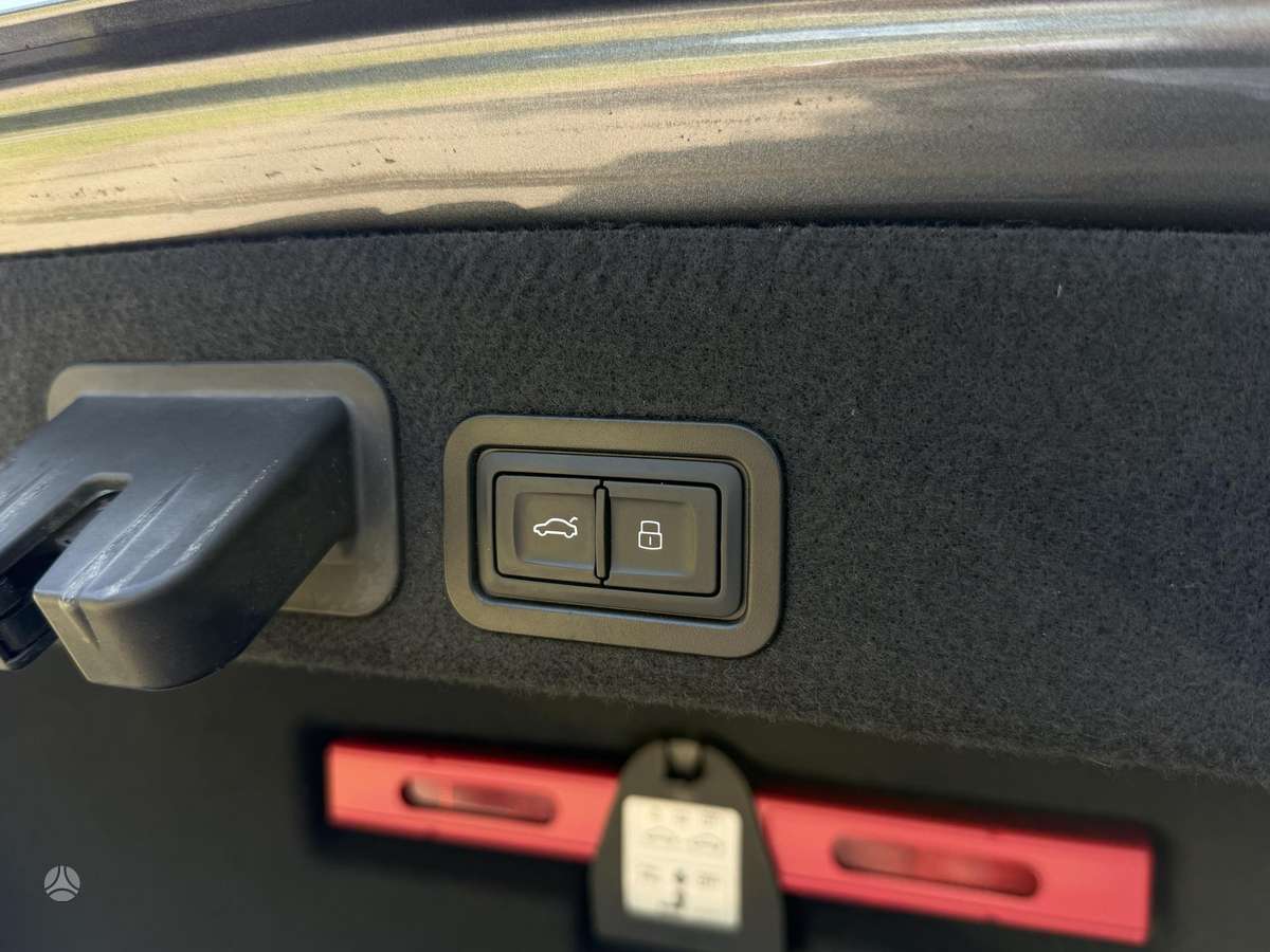 Audi A6, 3.0 l., Седан