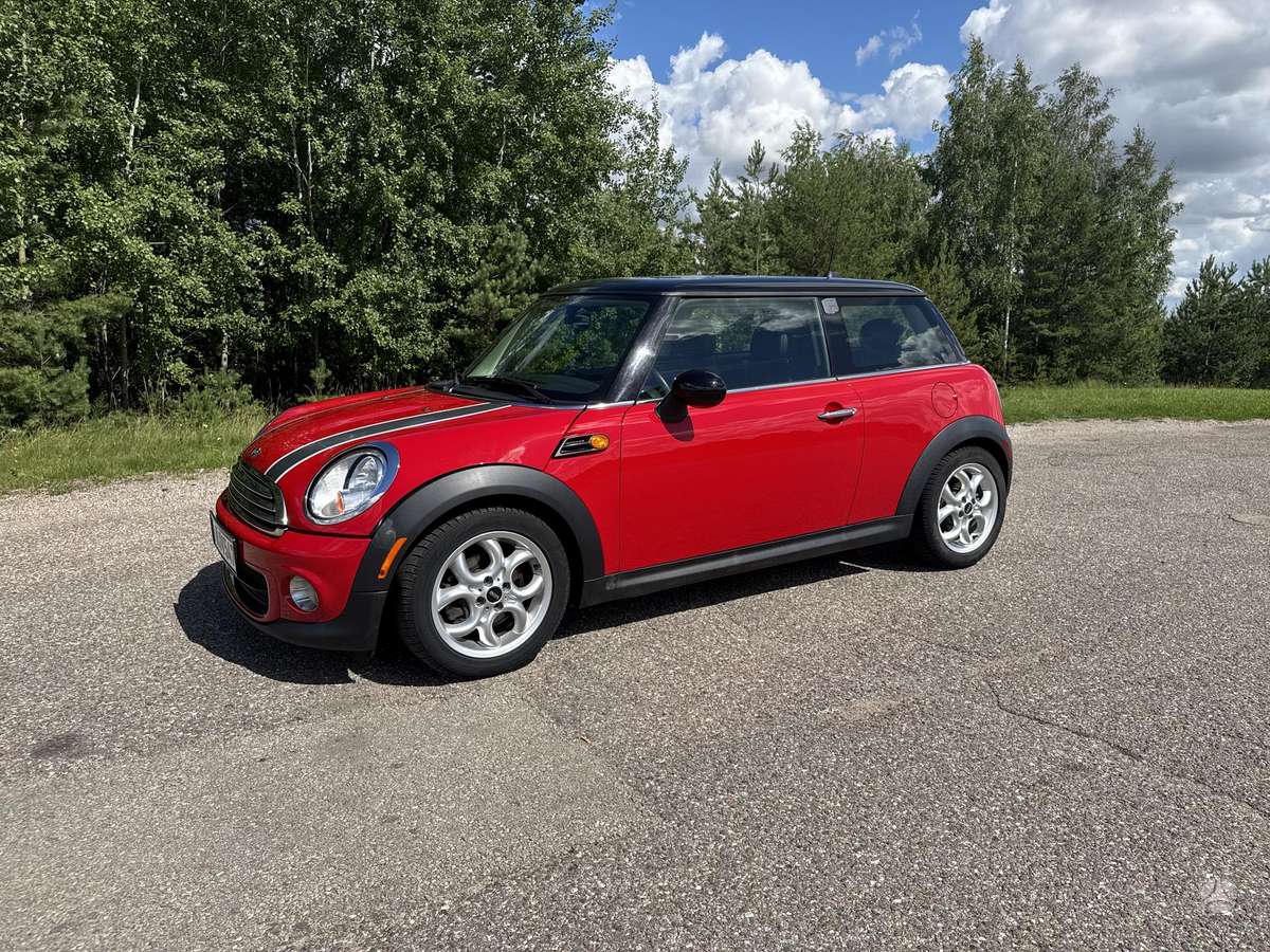 Mini Cooper, 1.6 l., hatchback